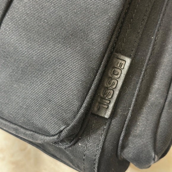 Fossil Canvas Shoulder Bag - Picture 5 of 6